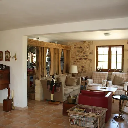 לינה וארוחת בוקר Chambres D' Hotes Rastaillou *